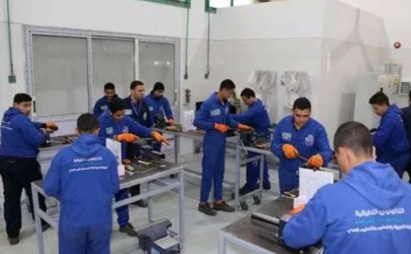 مدرسة مبارك كول2.jpg مدرسة مبارك كول2.jpg